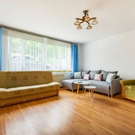Vacationclub - Warynskiego 14c * شكلارسكا بوريبا